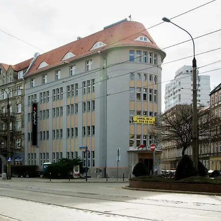 Max Berg Hostel *