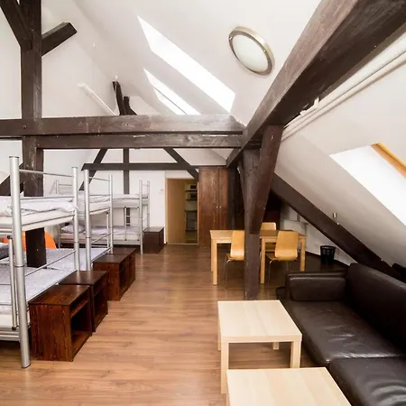 Max Berg Hostel Vratislav
